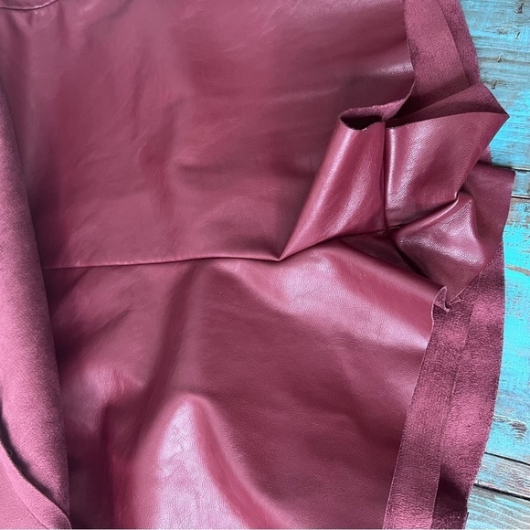 Do + Be Burgundy Faux Leather Skorts Size Medium - Picture 6 of 9